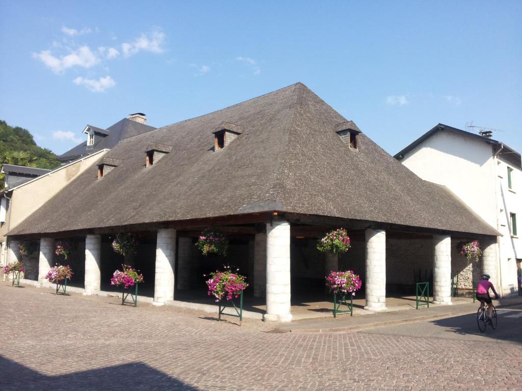 Auberge La Bergerie Sainte-Marie-de-Campan Exteriör bild