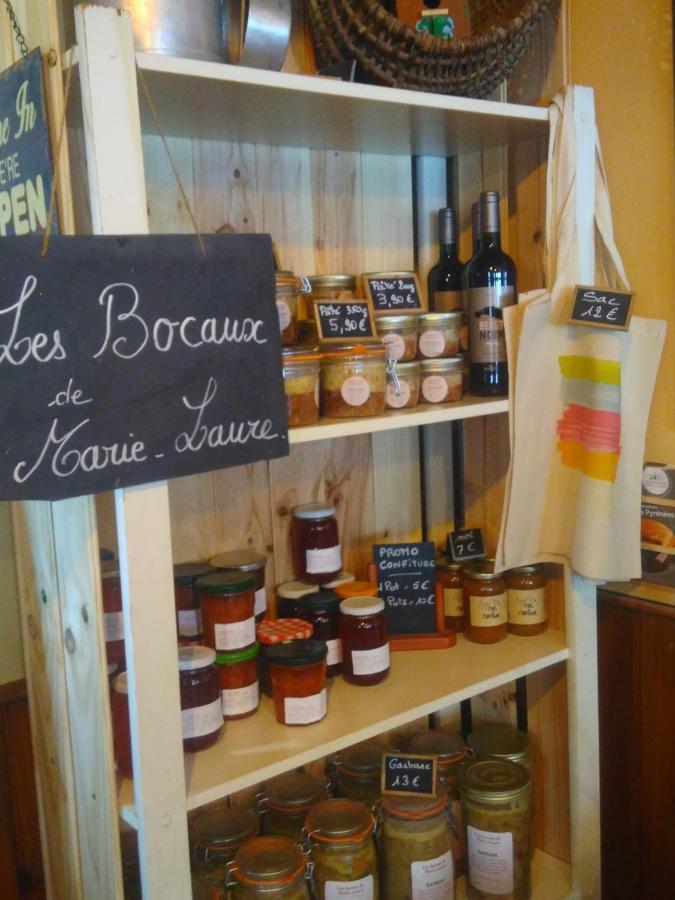 Auberge La Bergerie Sainte-Marie-de-Campan Exteriör bild